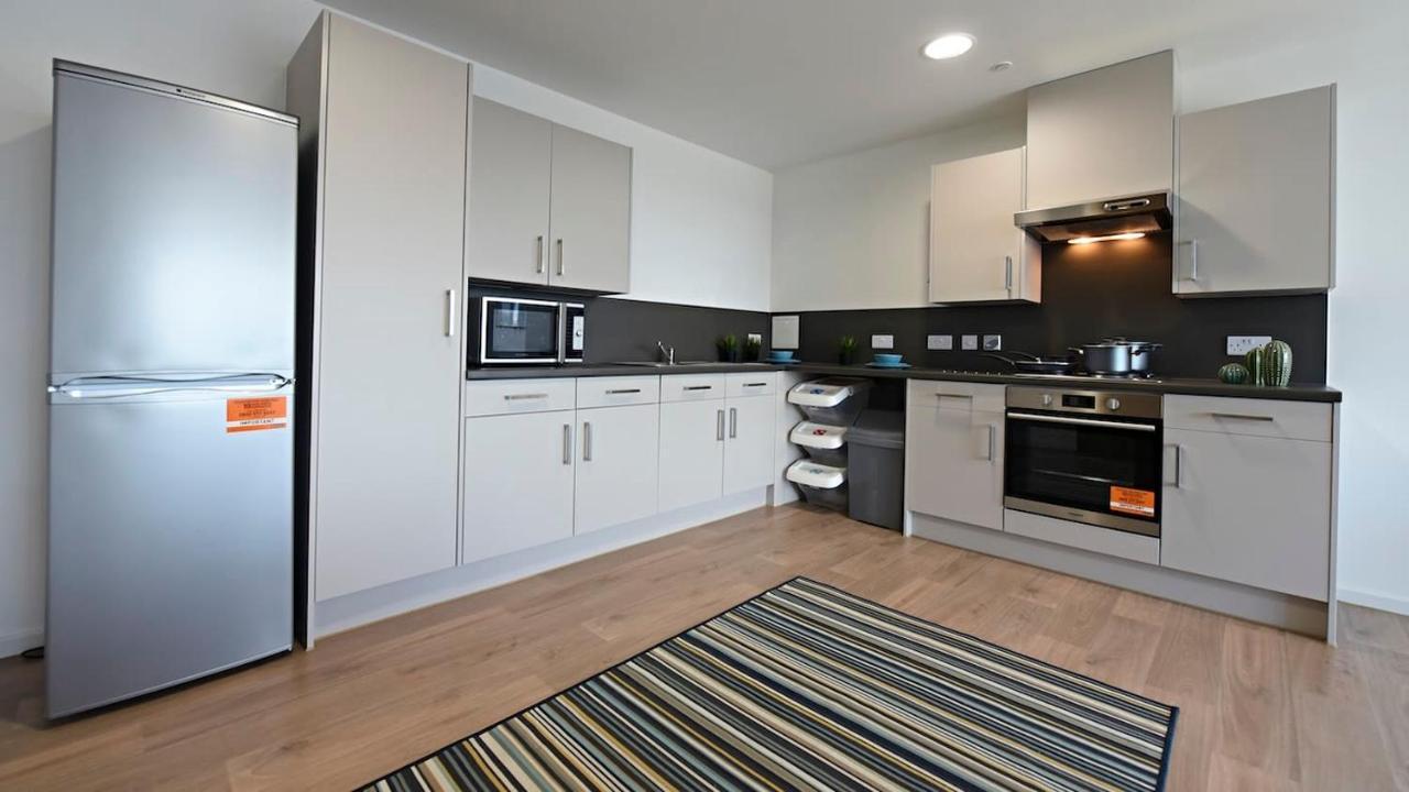 For Students Only Bagot Street Apartment