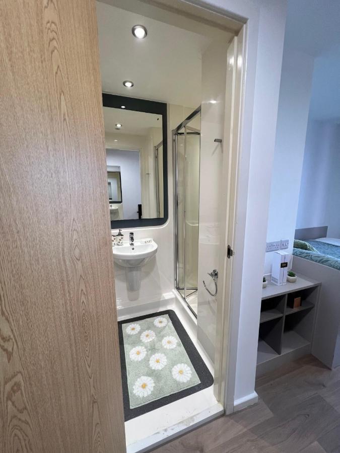 Apartment For Students Only Bagot Street